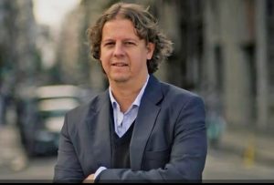 EL DIRIGENTE DE IZQUIERDA CRISTIAN CASTILLO EN DIALOGO CON RUBEN DANIEL SCIAN.
